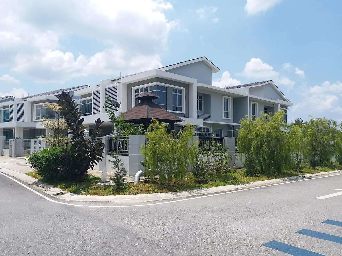 Vvip Homestay Villa Proton City Kuala Lumpur